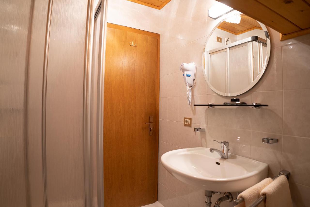 Chalet Fisti La Villa  Luaran gambar